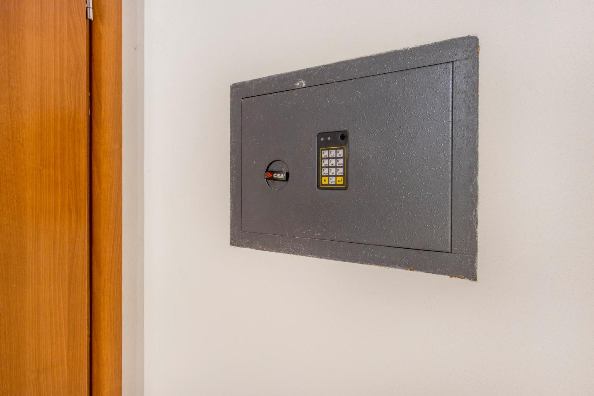 Apartamento Stazione 200M - Wifi - Aria Condizionata - Smart Tv Parma Exterior foto