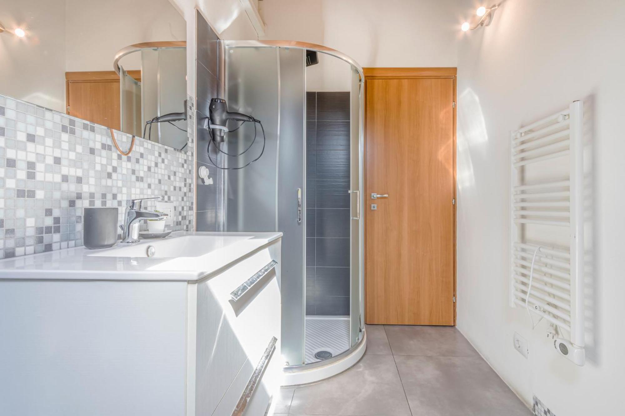 Apartamento Stazione 200M - Wifi - Aria Condizionata - Smart Tv Parma Exterior foto